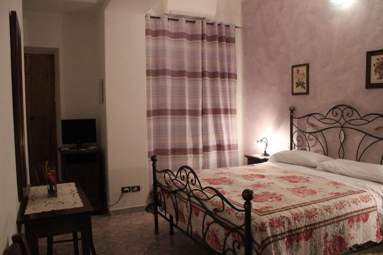Agriturismo Le Chicche Di Mafalda 몬테메라노 외부 사진