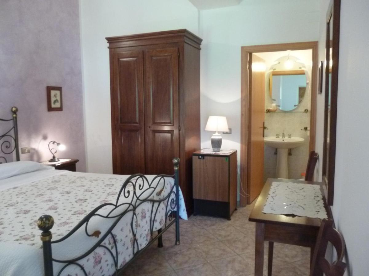 Agriturismo Le Chicche Di Mafalda 몬테메라노 외부 사진