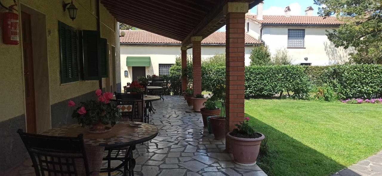 Agriturismo Le Chicche Di Mafalda 몬테메라노 외부 사진