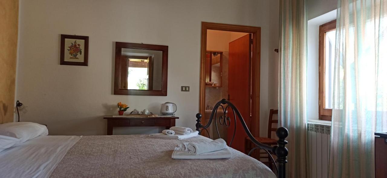 Agriturismo Le Chicche Di Mafalda 몬테메라노 외부 사진