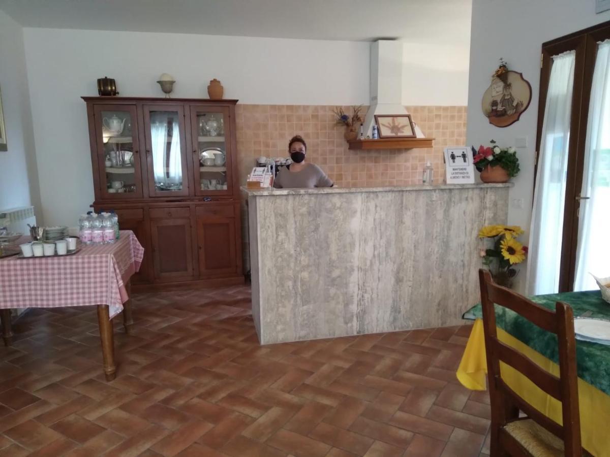 Agriturismo Le Chicche Di Mafalda 몬테메라노 외부 사진